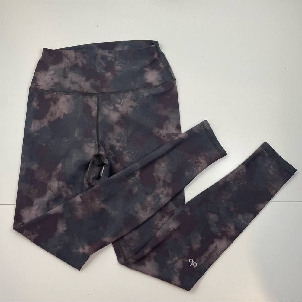 ALO Yoga Dark Tie-Dye Leggings